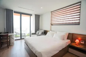 Sun House - Image 2