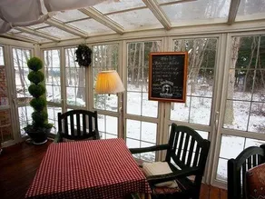 Burari Cafe Restaurant B&B - Image 5
