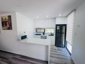 Holiday Home on Acreage Block Next to M1 and Close to Everything - Image 4