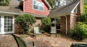 English Cottage Pool Home -- Florida Style - Image 4