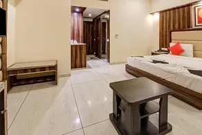 Hotel Sach Regency - Image 2