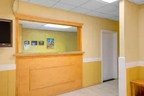Travelodge by Wyndham Bangor - Image 2
