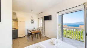 Apartments Tilda- 50m to Pebble Beach - Image 2