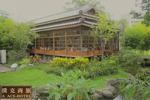 A Ace Hotel - Image 2