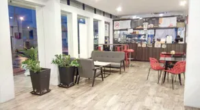 See Foo Hotel - Image 4