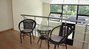 Paradise Hotel - Image 4