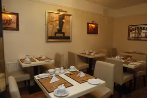 Hallahan's - Image 4
