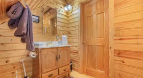 Soaring Pines Lodge by NW Comfy Cabins - Image 4