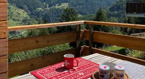 Chalet with stunning views, ideally located, deer nearby, ideal for families, not suitable for groups - Image 5