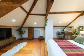 Little Apple Cottage- Free Parking, Hot tub, Fire, Town Centre - Image 2