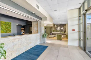 Uptown Inn - Limited Service Apart-Hotel - Image 2