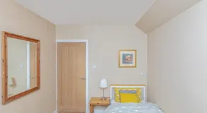 Entire house in Gateshead, Sleep 5,Garden, Parking - Image 2