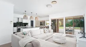 Coast and Country Estate - 15m Heated Pool and Minutes to Beach - Image 2
