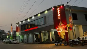 Hotel Aashish Inn - Image 1