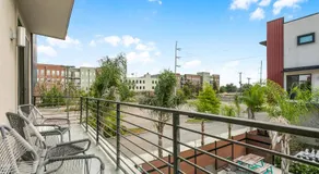 Stunning 4 BR Townhouse in Mid City - Image 5