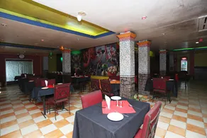 OYO 24916 Hotel Aquatic Palace - Image 4