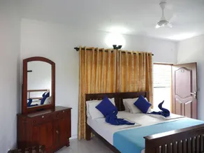 Budget Ocean View tourist guest house at Negombo beach near the airport - Image 2