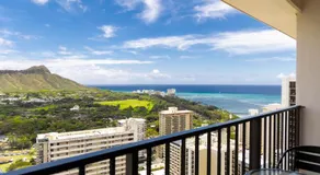 Waikiki condo with Diamond head views & beach access - Image 3
