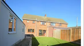 Peace and Love House - Image 3