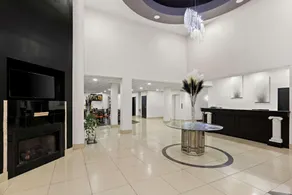 Sonesta Essential Savannah - Image 2
