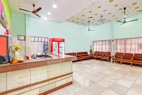 Hotel O Gajuwaka Near kurmanpalem Formerly SBT - Image 4