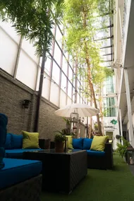 V Garden Hotel - Image 4