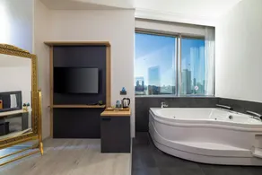 Asia Artemis Suite - Image 4