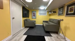2 bedroom Toronto Beaches Big Backyard - Image 3