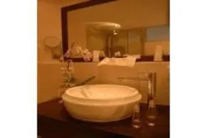 Central Boutique Hotel - Image 2