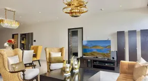 Luxury Beachfront Condo 3BR 3BA with stunning views - Image 2