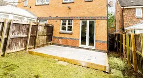 2Bed Garden & Private Parking Near A19 - Perfect for Contractors - Image 4