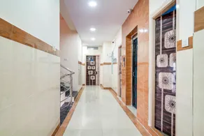 Hotel O Aroma Classic Near Nampally Main Railway station - Image 4
