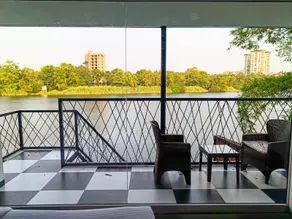 Amazing riverside 2bedroom property - Image 3
