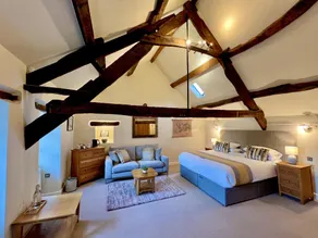 Castle Cottage Inn - Image 2