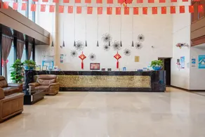 Four Seasons Guanghua Hotel - Image 4