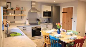 Charming and luxury retreats on our farm - Image 3