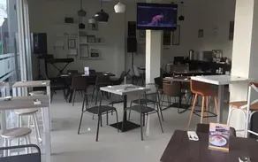 Wise Hotel Tomohon - Image 4