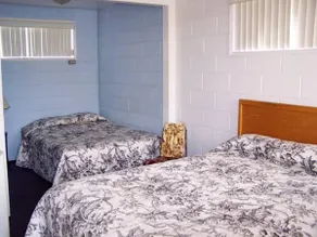 Sun Beach Motel - Image 5
