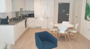 Quay Apartments - Image 3