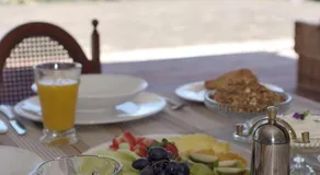 L'abri Bed and Breakfast - Image 4