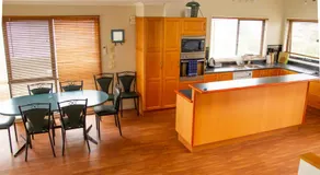 Boathouse Holiday House - Image 5