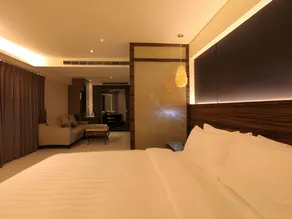 Nest Hotel - Image 2