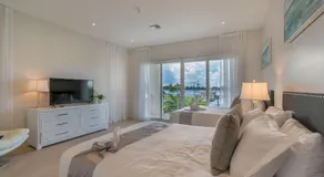 Modern villa close to beach w heated pool grill - Image 2