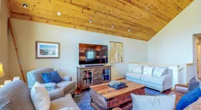 Spacious home near resorts with private hot tub shared pool & new furnishings - Image 2