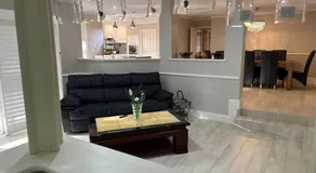 Spacious bright home close to shops and cafe's - Image 4