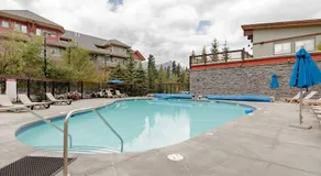 Mtn View Escape with King Size Bed with Outdoor Pool - Banff Pass Included! - Image 3