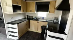 2 Bedroom Caravan With Sea Views - Image 4