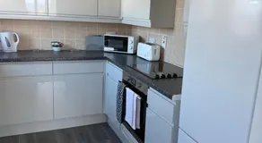 Eton Court Apartments - Image 4