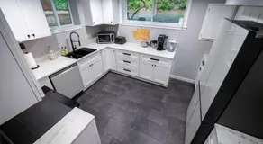 Remodeled 2BR, Chic and Cozy - Image 5