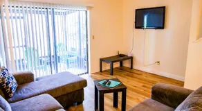 Spacious Townhome Ocala, Central Location, Newly Renovated, Pets Welcome - Image 2